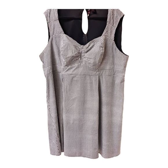 TORRID RETRO CHIC Plus Size  Special Edition Rare Gingham Mini Dress. SIZE 4X - Picture 1 of 10
